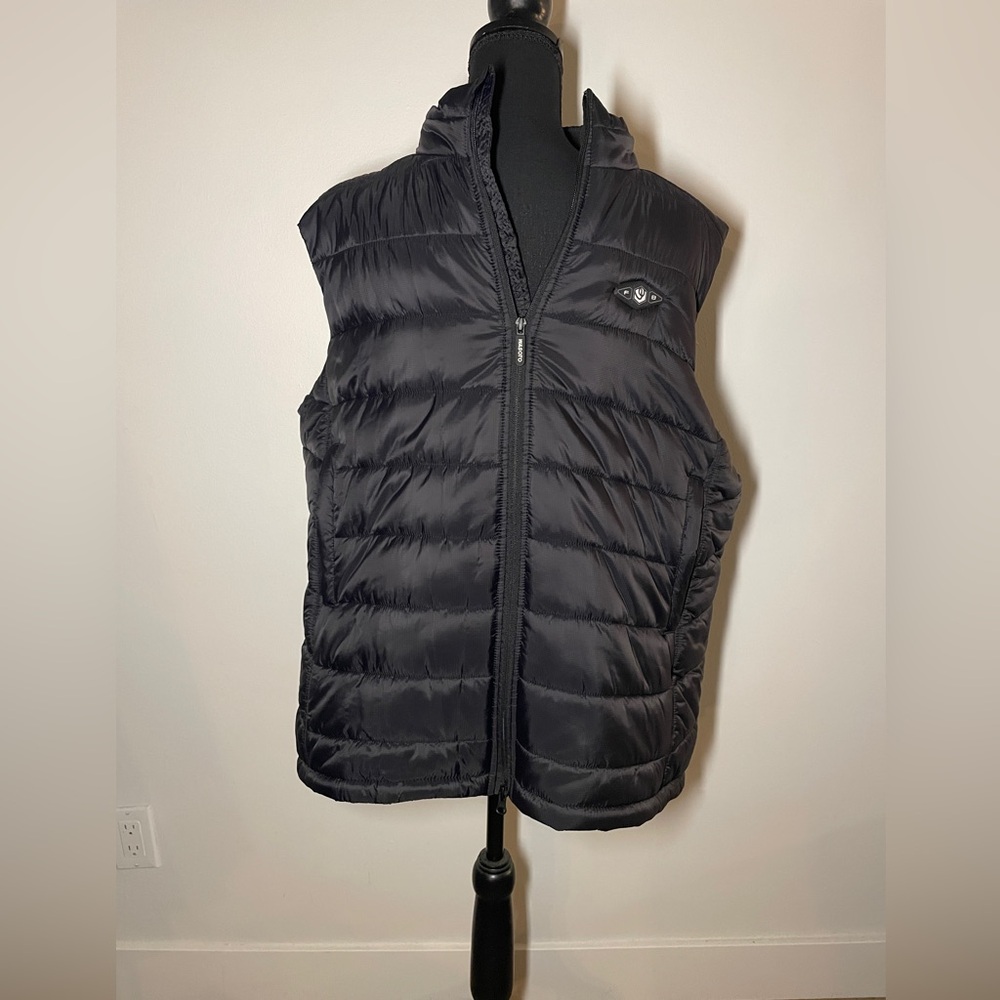 Used.
Heated Puffer Vest
In good condition!